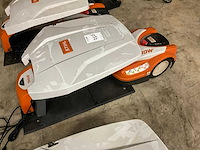 Stihl rmi 422.2 robotmaaier - afbeelding 2 van  7