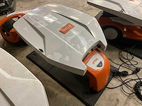 Stihl rmi 422.2 robotmaaier - afbeelding 6 van  7