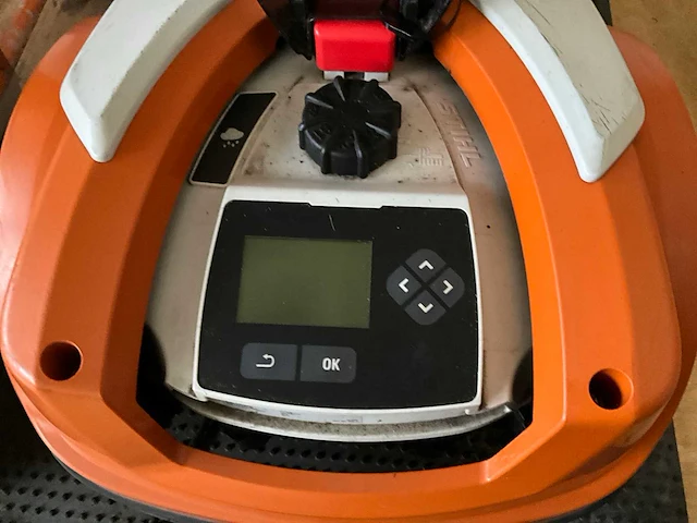 Stihl rmi422 robotmaaier - afbeelding 1 van  5