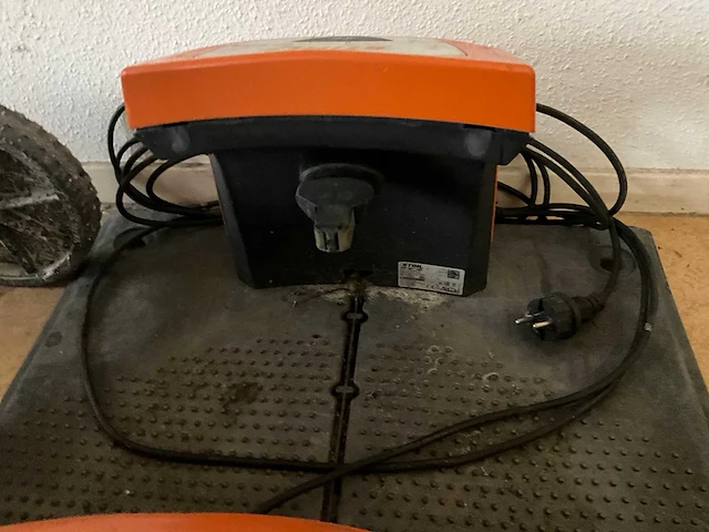 Stihl rmi422 robotmaaier - afbeelding 2 van  5