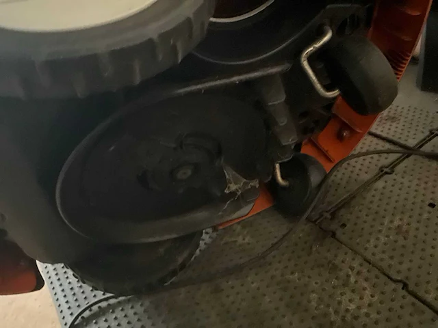 Stihl rmi422 robotmaaier - afbeelding 3 van  5