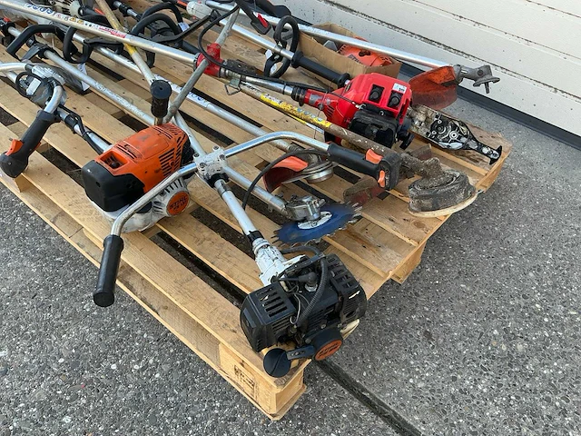 Stihl/ robin bosmaaier (9x) - afbeelding 4 van  8