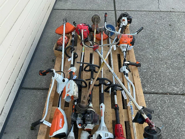 Stihl/ robin bosmaaier (9x) - afbeelding 8 van  8