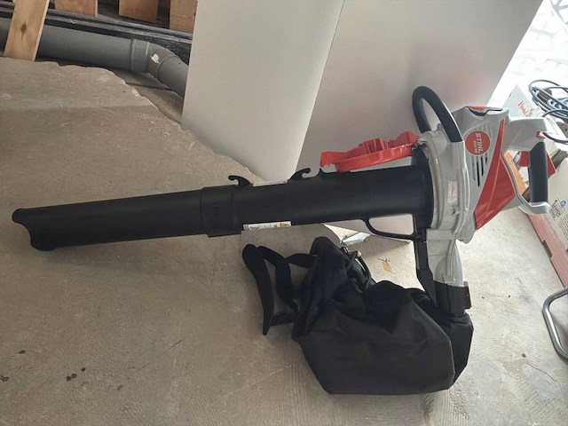 Stihl sha 56 bladblazer - afbeelding 1 van  2