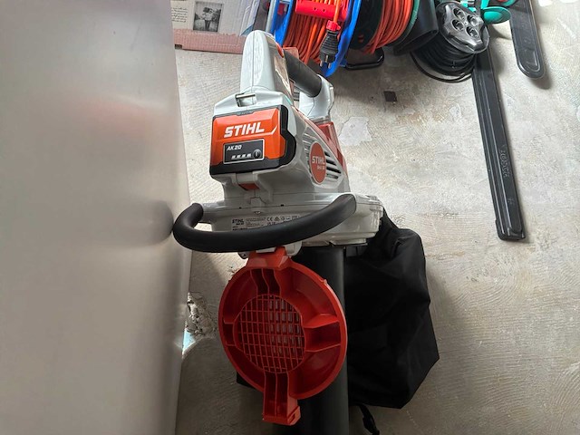 Stihl sha 56 bladblazer - afbeelding 2 van  2