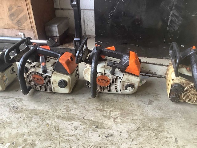 Stihl tophendels kettingzaag (4x) - afbeelding 2 van  3