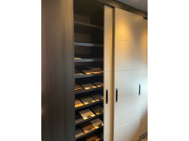 Stijl - kledingkast 250 x250 cm - afbeelding 6 van  8