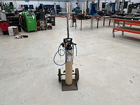 Stikstof fles met flessenwagen - afbeelding 2 van  5