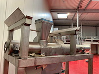 Stiletto triltechniek rvs transportgoot machine - afbeelding 2 van  12