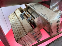 Stiletto triltechniek rvs transportgoot machine - afbeelding 3 van  12