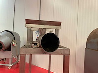Stiletto triltechniek rvs transportgoot machine - afbeelding 10 van  12