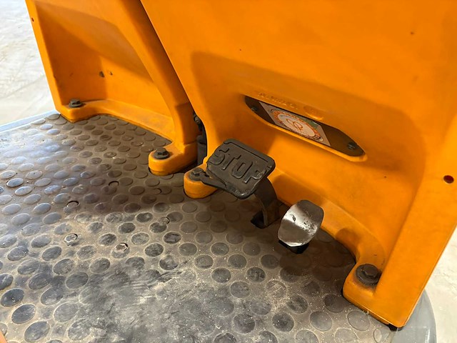 Still - 2002 - r06 - multi kar - afbeelding 10 van  11