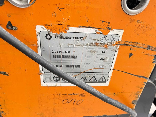 Still - 2010 - fm-x17 - reach truck - afbeelding 13 van  13