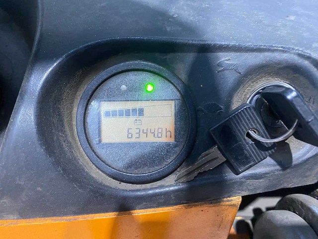 Still - 2014 - exd-sf20 - stapelaar - afbeelding 2 van  4