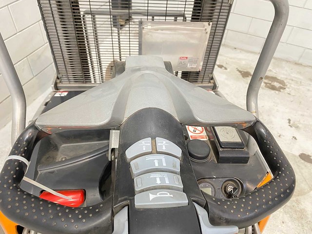 Still - 2015 - exd-sf20 - stapelaar - afbeelding 4 van  16