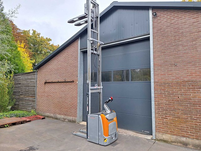 Still - 2015 - exv-sf20 - stapelaar - afbeelding 8 van  12