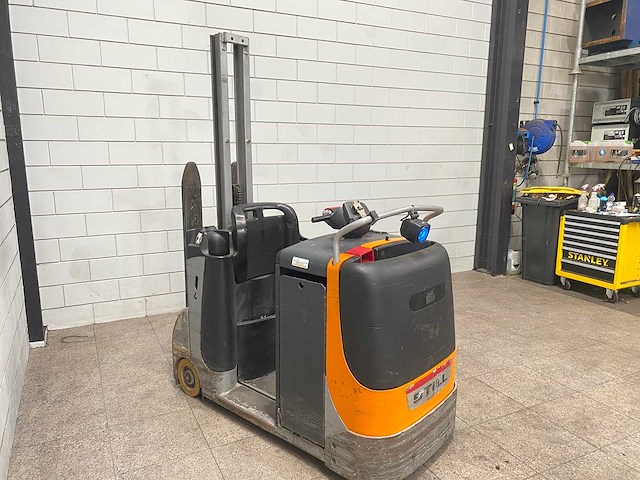 Still - 2015 - kanvan10 - industriële trekker - afbeelding 4 van  11