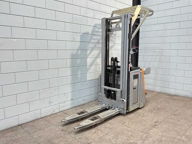 Still - 2016 - exv-sf14 - 4.8m triplex - stapelaar - afbeelding 1 van  17