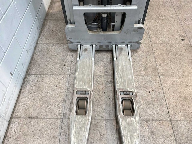 Still - 2016 - exv-sf14 - 4.8m triplex - stapelaar - afbeelding 17 van  17
