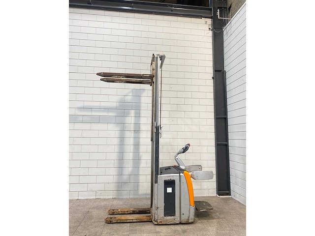 Still - 2019 - exv-sf14 - stapelaar - afbeelding 8 van  11