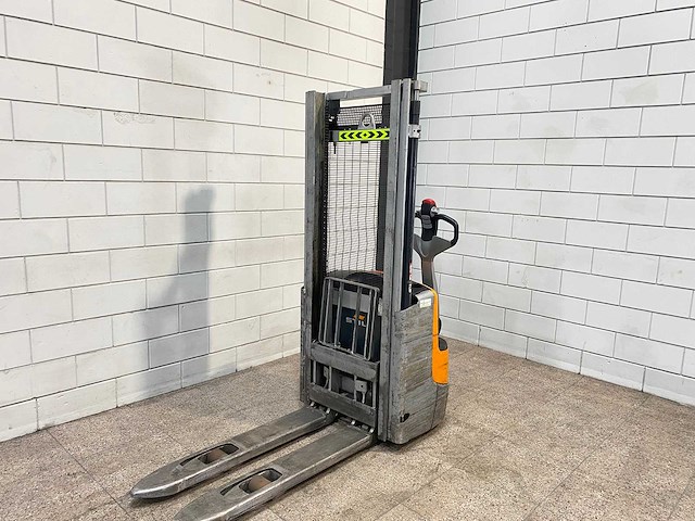 Still - 2019 - exv12 - stapelaar - afbeelding 5 van  10