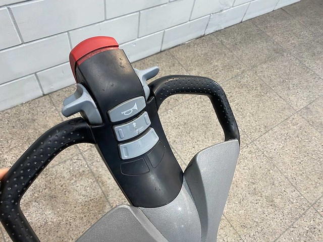 Still - 2019 - exv12 - stapelaar - afbeelding 10 van  10