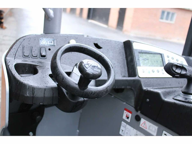Still - 2020 - fm-x14 - 7.1m triplex, free-lift, side-shift - reach truck - afbeelding 10 van  13