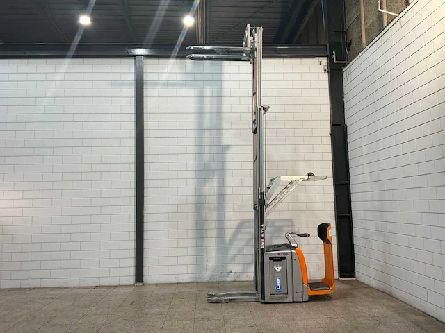 Still - 2021 - exv-sf14i - stapelaar - afbeelding 15 van  17