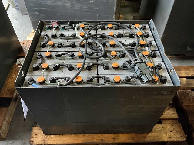 Still - 24 / 5epzs 625 - acculaders - 2019 - afbeelding 1 van  4