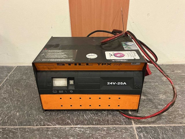 Still - 24v 25a - battery chargers - 2011 - afbeelding 1 van  1