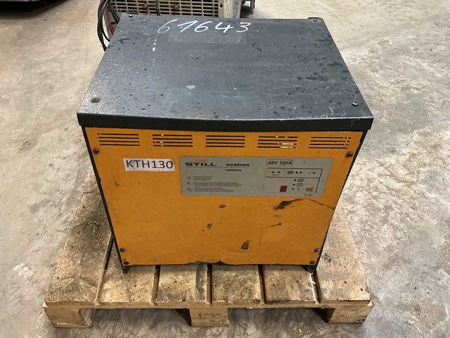 Still - 48v 100a - acculaders - - afbeelding 1 van  3