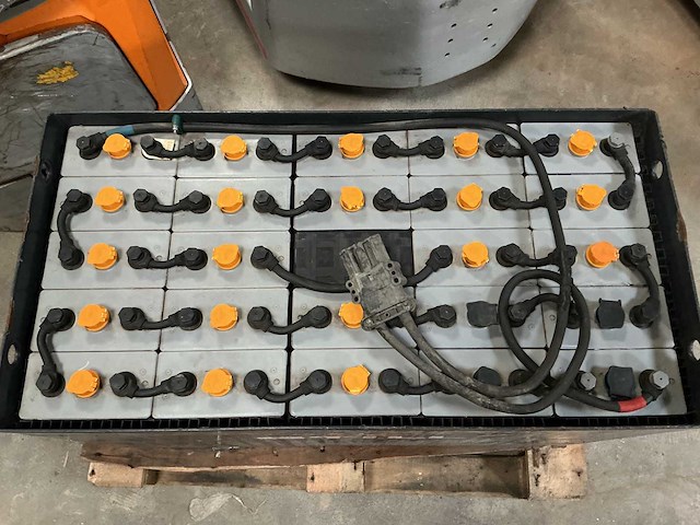 Still - 48v 5 pzs 625ah - battery chargers - 2019 - afbeelding 2 van  2