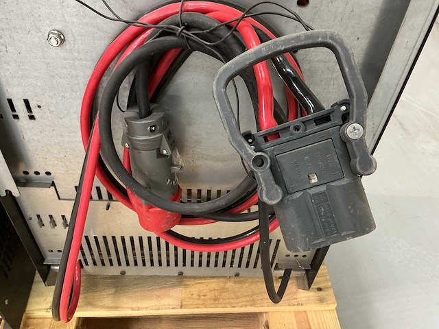 Still - 80v 100a - battery chargers - 2014 - afbeelding 2 van  2