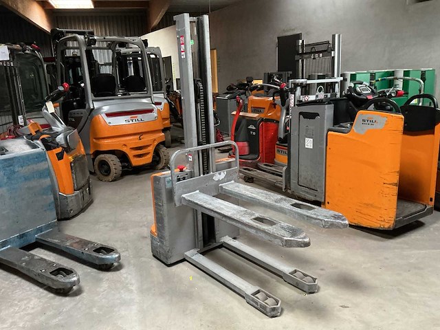 Still - ecv 10 c - stackers - 2018 - afbeelding 3 van  5