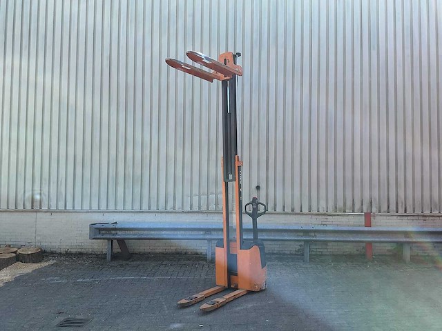 Still - egv 12 - stackers - 2003 - afbeelding 1 van  3