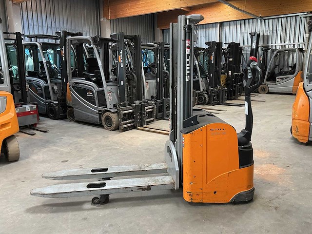 Still - egv-16 - stackers - 2015 - afbeelding 3 van  8