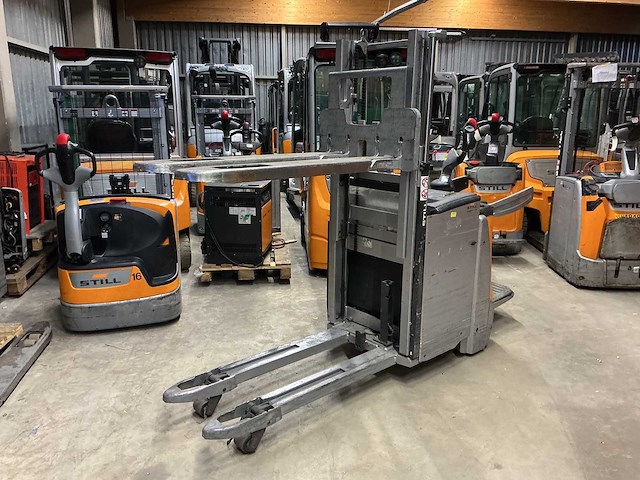 Still - exd-sf 20 - stackers - 2020 - afbeelding 1 van  7