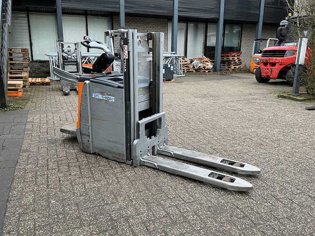 Still - exd-sf20 - stackers - 2020 - afbeelding 7 van  10