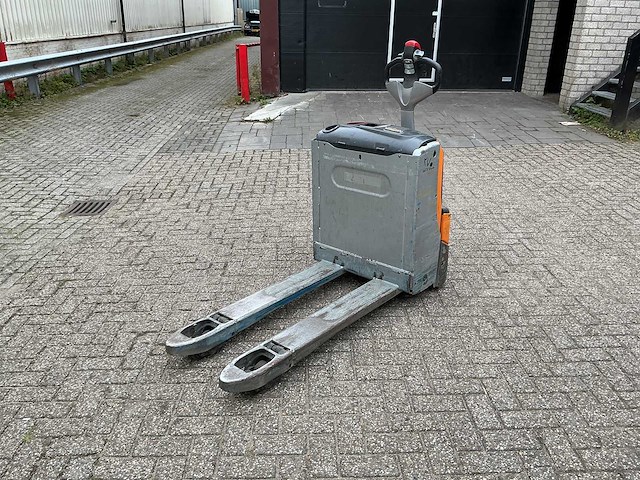 Still - exu18 - electric pallet trucks - 2017 - afbeelding 1 van  7