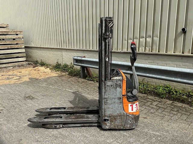 Still - exv-12 - stackers - 2013 - afbeelding 2 van  5