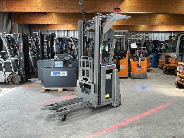 Still - exv-14i - stackers - 2020 - afbeelding 1 van  8
