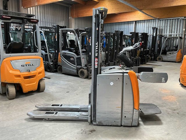 Still - exv-sf 14 - stackers - 2020 - afbeelding 2 van  7