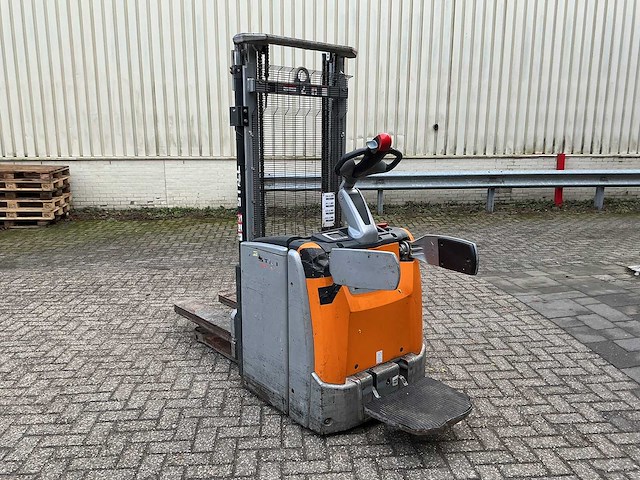 Still - exv-sf14 - stackers - 2015 - afbeelding 3 van  5