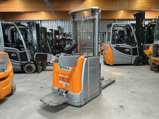 Still - exv-sf14 - stackers - 2018 - afbeelding 4 van  7