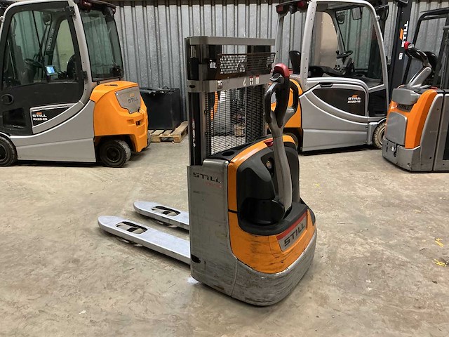 Still - exv10 - stackers - 2018 - afbeelding 2 van  6