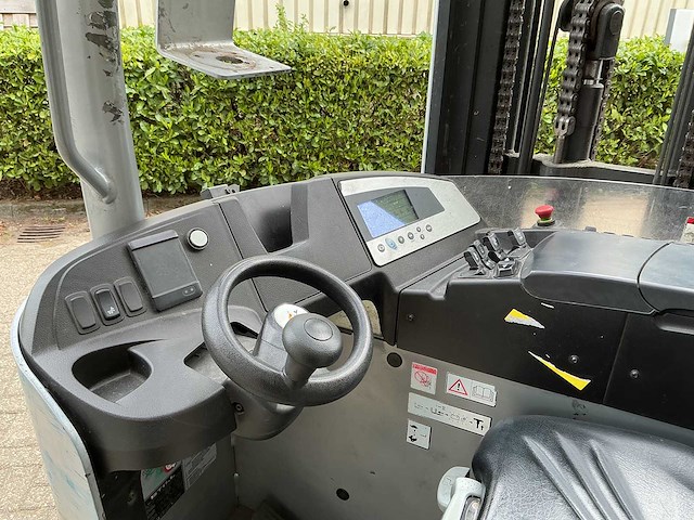 Still - fmx-14 - reach forklift - 2018 - afbeelding 5 van  8