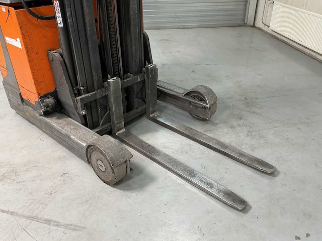 Still - fmx-17 - reach forklift - 2014 - afbeelding 5 van  8