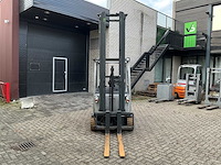 Still - rx20-18 - forklift trucks - 2013 - afbeelding 6 van  10