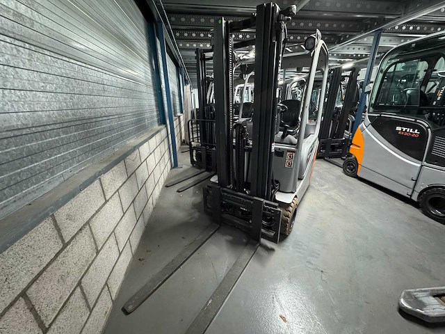 Still - rx20-20 - forklift trucks - 2013 - afbeelding 9 van  12