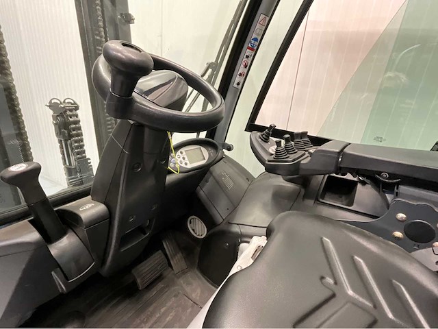 Still - rx60-20 - vorkheftruck - triplex - freelift - gesloten cabine - bluespot - 3e en 4e functie - afbeelding 7 van  21
